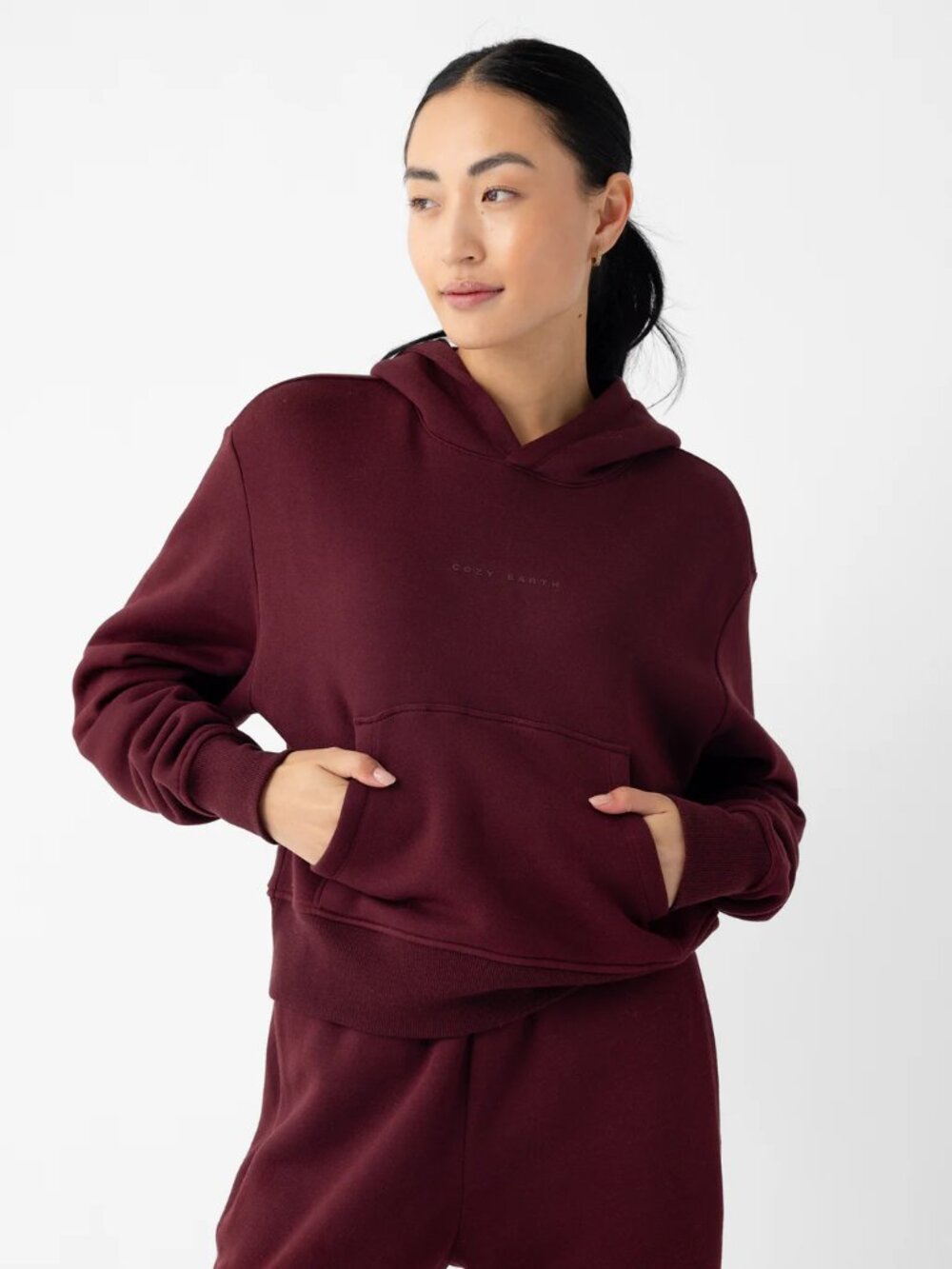 NWT Cozy Earth Women’s CityScape Cropped Hoodie Burgundy Size Large